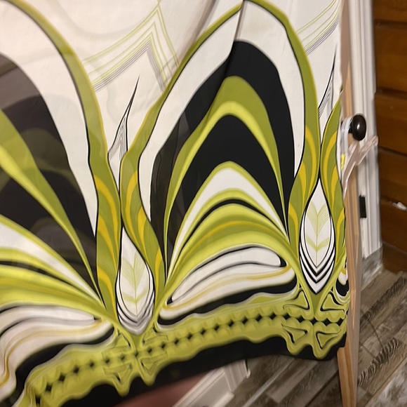 Dress - Picture 3 of 4